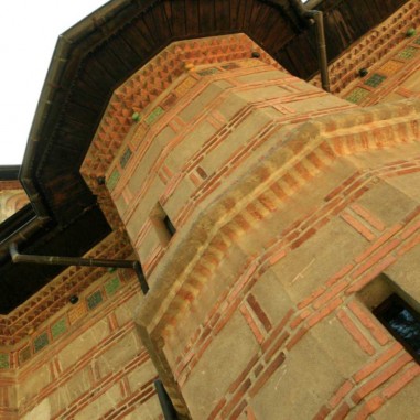 Mănăstirea Cornet - detaliu arhitectură exterioară
